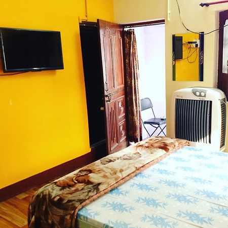Paradise Inn Guest House Varanasi Ngoại thất bức ảnh