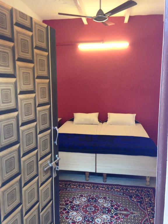 Paradise Inn Guest House Varanasi Ngoại thất bức ảnh