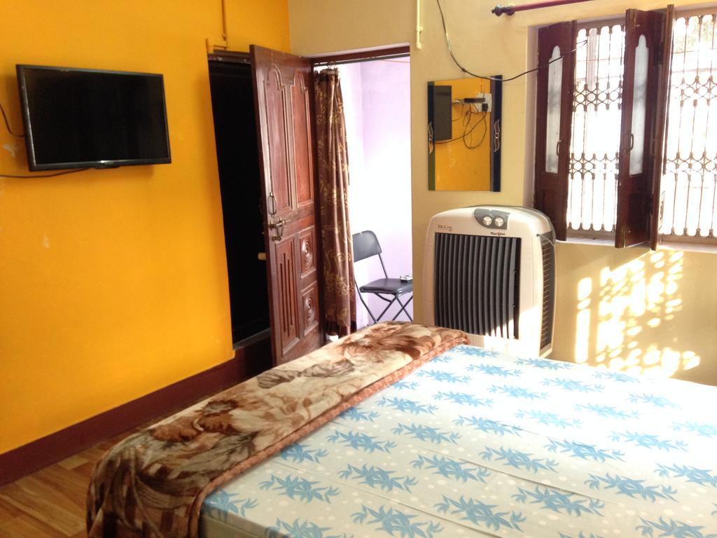 Paradise Inn Guest House Varanasi Ngoại thất bức ảnh