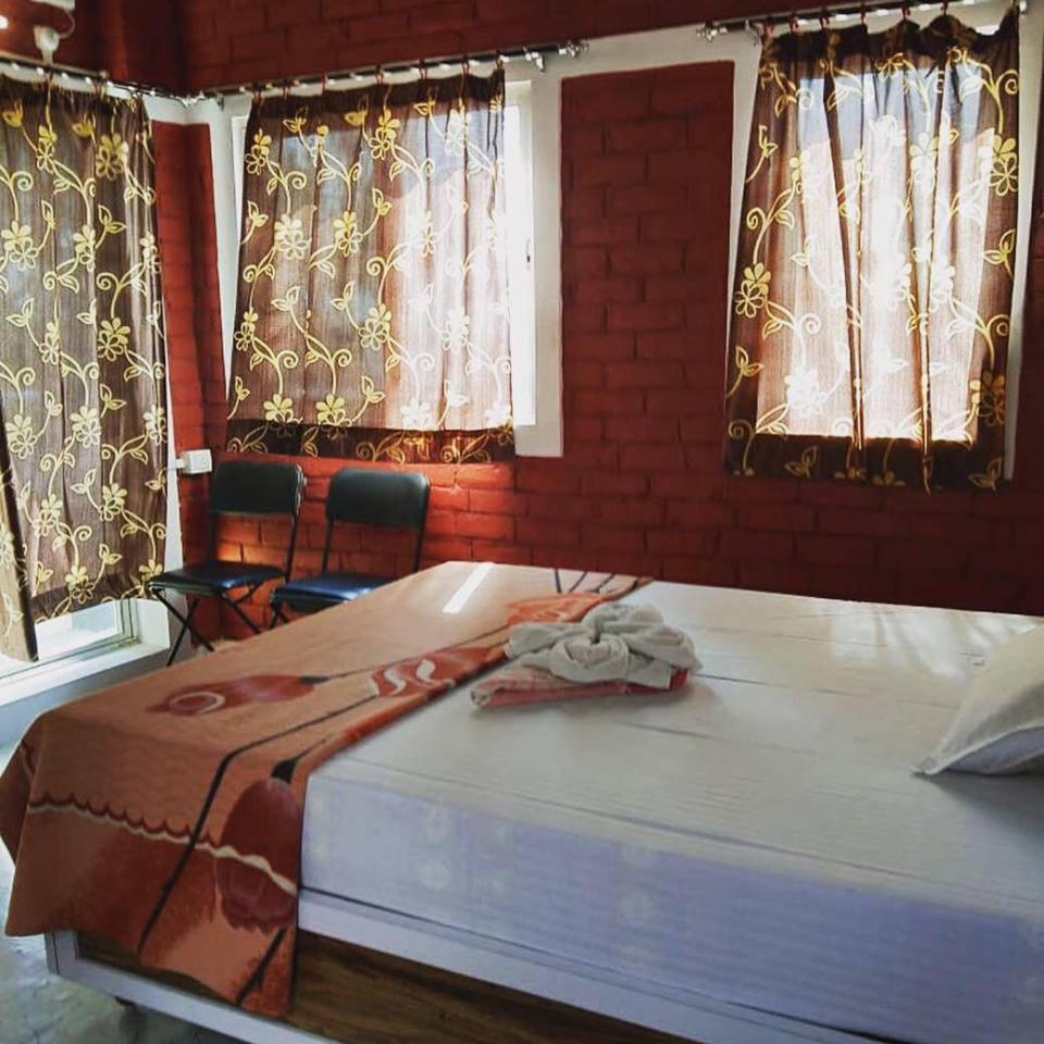 Paradise Inn Guest House Varanasi Ngoại thất bức ảnh
